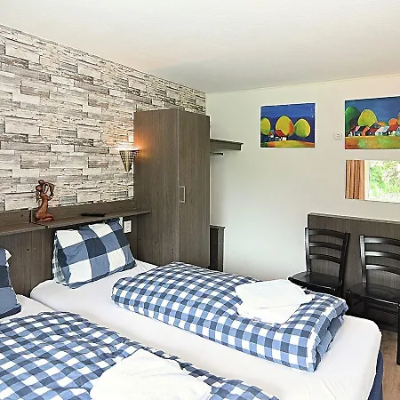 Spacious Near Ski Area In